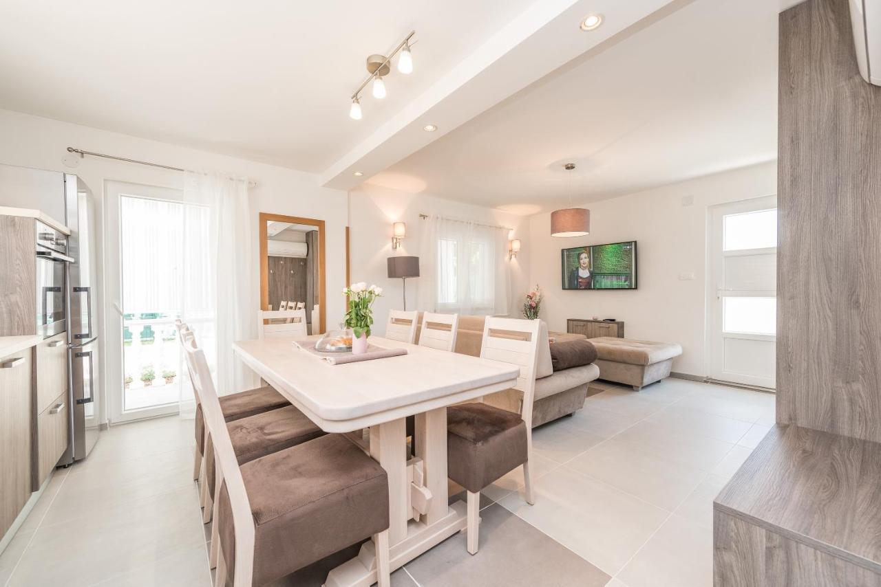 Villa Family Sukosan, Zadar Экстерьер фото